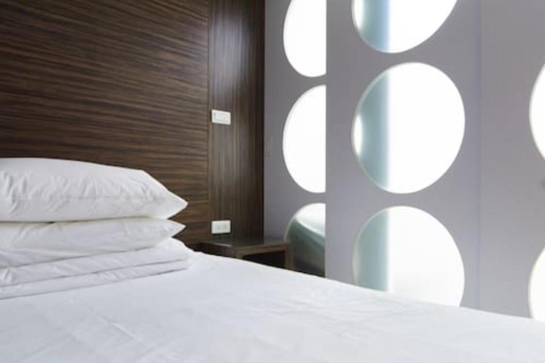 Super Star Hostel New Taipei City Bagian luar foto